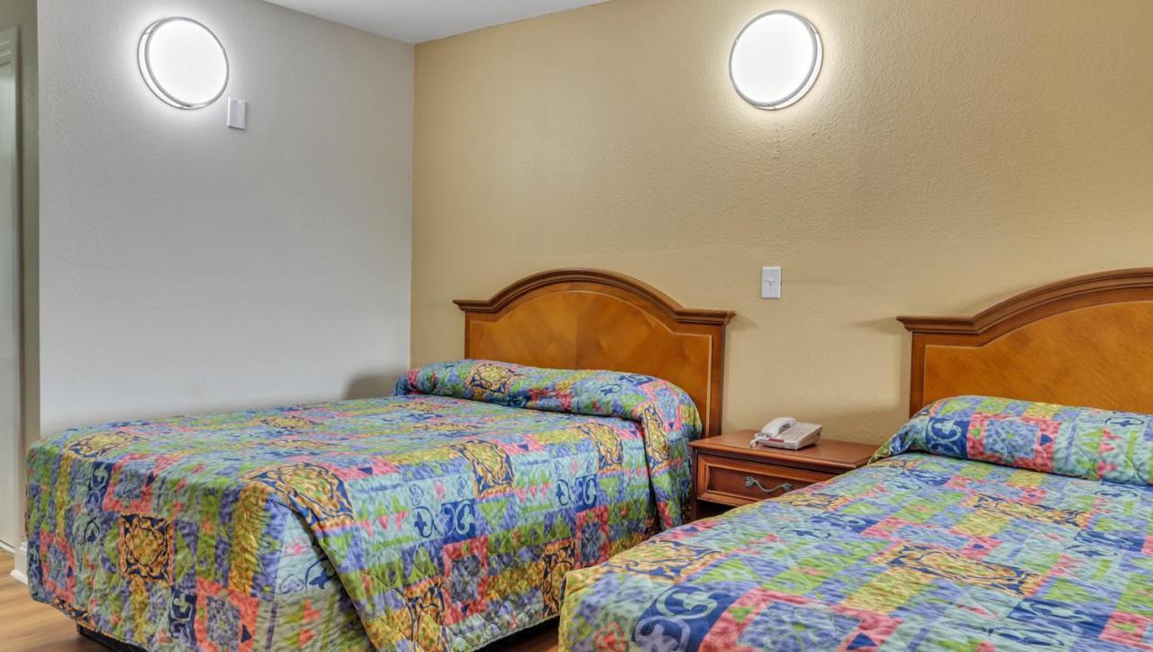 Studios And Suites 4 Less Emporia Dış mekan fotoğraf