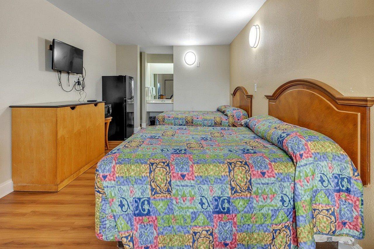 Studios And Suites 4 Less Emporia Dış mekan fotoğraf